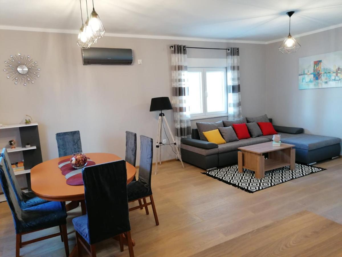 Apartman Nina กาลี ภายนอก รูปภาพ